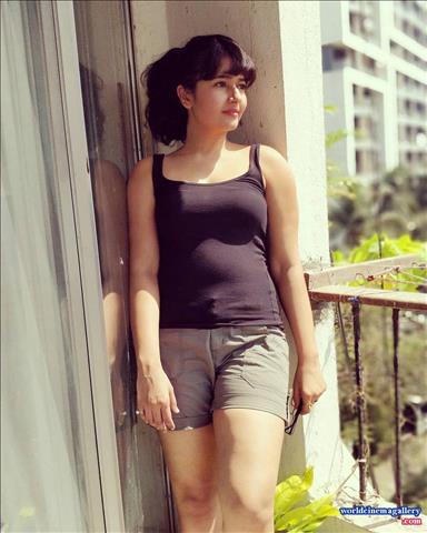 Poonam Bajwa Latest Stills - World Cinema Gallery