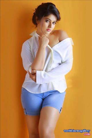 Poonam Bajwa Latest Stills - World Cinema Gallery