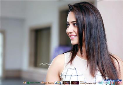 Rakul Preet Singh latest stills - World Cinema Gallery