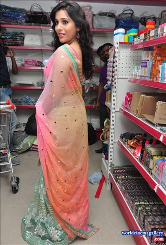 Rashmi Gautam Latest Stills in Rose Transparent Saree