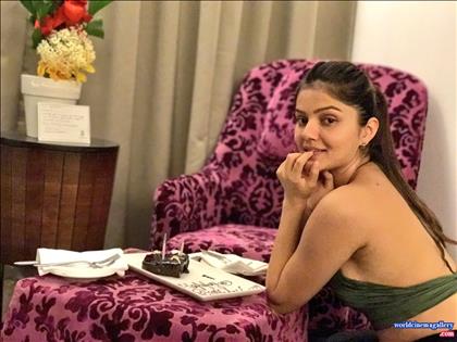 Rubina Dilaik Hot Stills