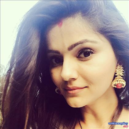 Rubina Dilaik Hot Stills