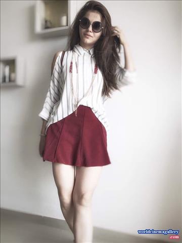 Rubina Dilaik Hot Stills