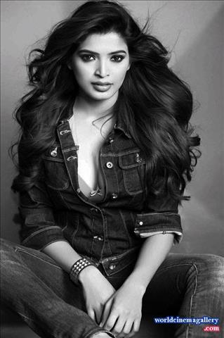 Sanchita Shetty Sexy Stills