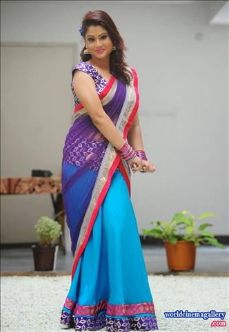 Shilpa Chakravarthy Stills in Half Saree