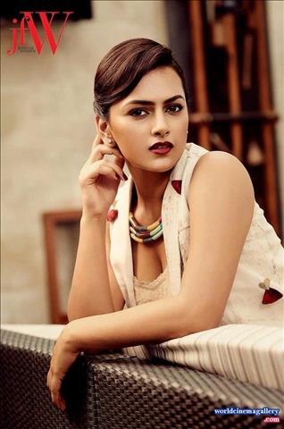 Shraddha Srinath Hot Stills