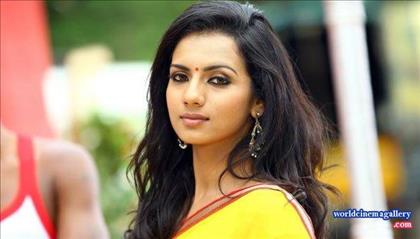 Shruti Hariharan latest Stills