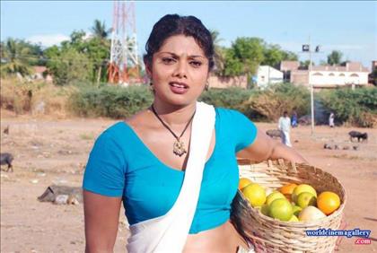 Swathi Varma Hot Stills in Veerachozhan Movie - World Cinema Gallery