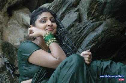 Actress in Saree Stills