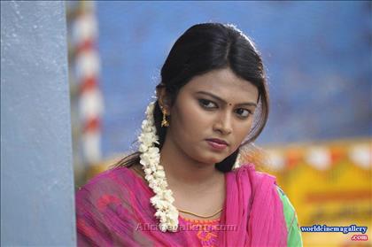 Actress in Saree Stills