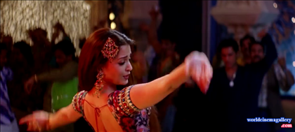 Aishwarya Rai in Kajra Re Item Songs from Bunty Aur Babli Movie