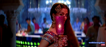 Aishwarya Rai in Kajra Re Item Songs from Bunty Aur Babli Movie
