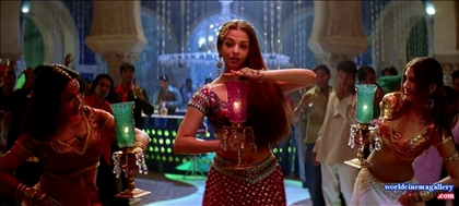 Aishwarya Rai in Kajra Re Item Songs from Bunty Aur Babli Movie