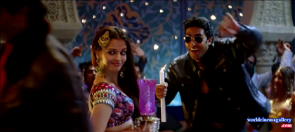 Aishwarya Rai in Kajra Re Item Songs from Bunty Aur Babli Movie