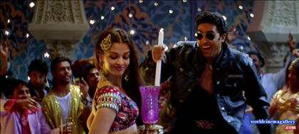 Aishwarya Rai in Kajra Re Item Songs from Bunty Aur Babli Movie