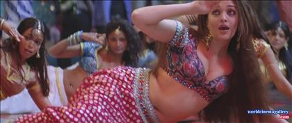 Aishwarya Rai in Kajra Re Item Songs from Bunty Aur Babli Movie