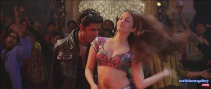 Aishwarya Rai in Kajra Re Item Songs from Bunty Aur Babli Movie