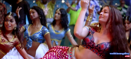 Aishwarya Rai in Kajra Re Item Songs from Bunty Aur Babli Movie