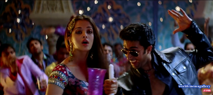 Aishwarya Rai in Kajra Re Item Songs from Bunty Aur Babli Movie