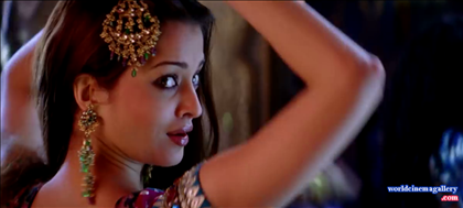 Aishwarya Rai in Kajra Re Item Songs from Bunty Aur Babli Movie