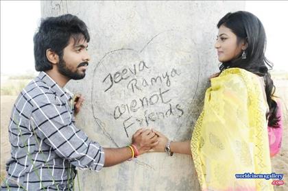 Anandhi Stills At Trisha Illana Nayanthara