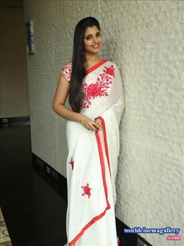 Anchor Shyamala Stills At Movie Audio Launch In White Half Saree