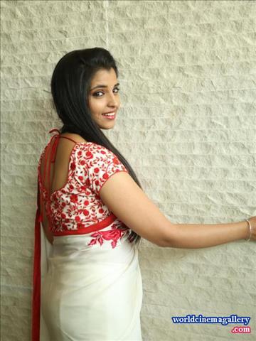 Anchor Shyamala Stills At Movie Audio Launch In White Half Saree