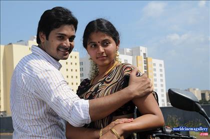 Anjali Stills At Sathi Leelavathi Movie - World Cinema Gallery