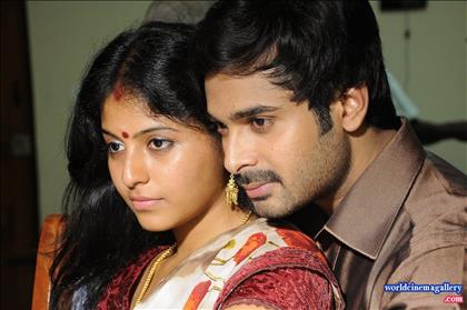 Anjali Stills At Sathi Leelavathi Movie - World Cinema Gallery