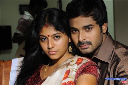 Anjali Stills At Sathi Leelavathi Movie - World Cinema Gallery