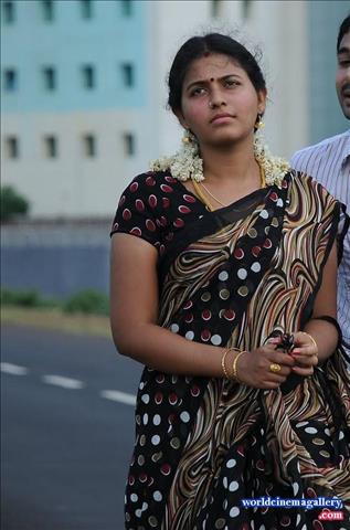 Anjali Stills At Sathi Leelavathi Movie - World Cinema Gallery