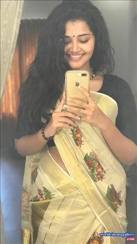 Anupama Parameswaran Vishu Celeration in Kerala Saree stills