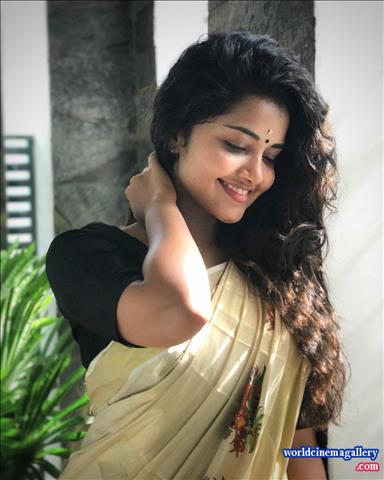 Anupama Parameswaran Vishu Celeration in Kerala Saree stills