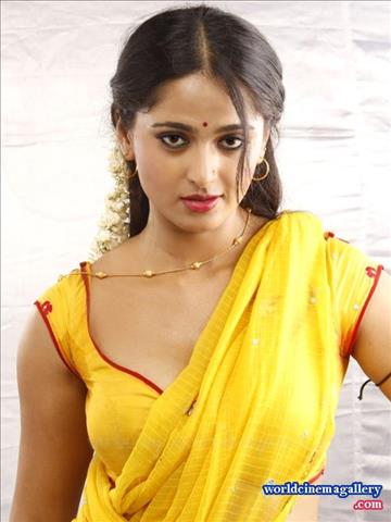 Anushka Yellow Saree in Jeevana Vedam