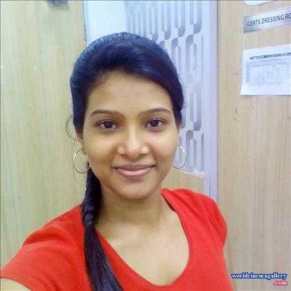 Dhivya Dhuraisamy TV anchor