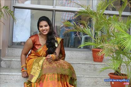 Dhivya Dhuraisamy TV anchor