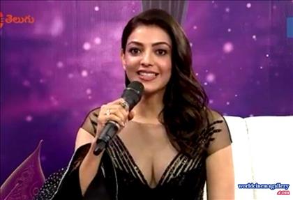 Kajal Aggarwal Hot Cleavage Stills at ZEE Apsara Awards 2018