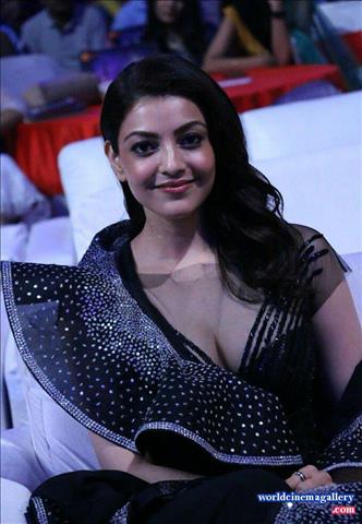 Kajal Aggarwal Hot Cleavage Stills at ZEE Apsara Awards 2018