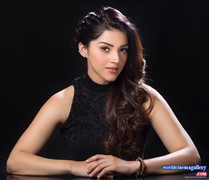 Mehreen Pirzada Latest Stills