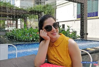 Mehreen Pirzada Stills At Zee Apsara Awards 2018