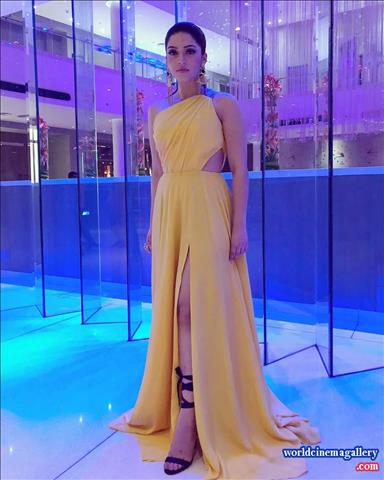 Mehreen Pirzada Stills At Zee Apsara Awards 2018