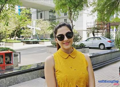 Mehreen Pirzada Stills At Zee Apsara Awards 2018