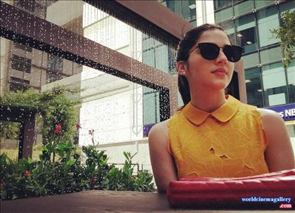 Mehreen Pirzada Stills At Zee Apsara Awards 2018