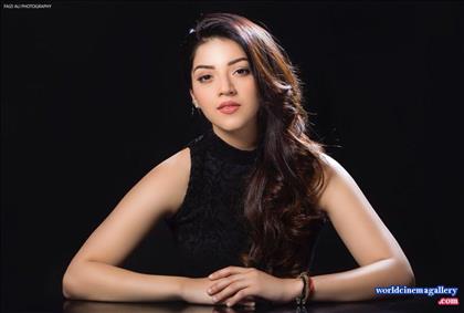 Mehreen Pirzada Stills At Zee Apsara Awards 2018