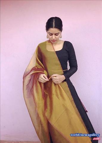 Mirnalini Latest Stills