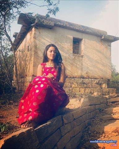 Mirnalini Latest Stills