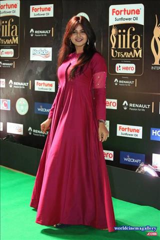 Monal Gajjar Stills At IIFA Utsavam Awards 2017