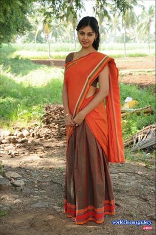 Monal Gajjar Stills in Vanavarayan Vallavarayan