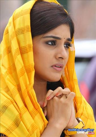 Niveda Thomas