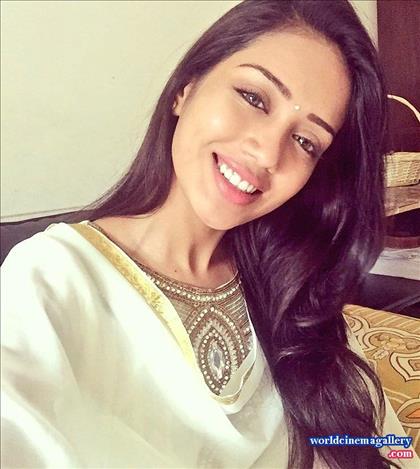 Nivetha Pethuraj Latest Photoshoot Stills - World Cinema Gallery